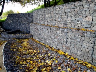 Подпорные стены из габионов. фото